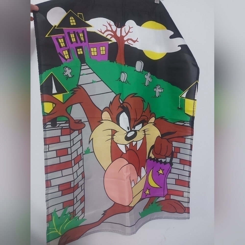 VINTAGE 1999 Tasmanian devil Halloween flag banner pole